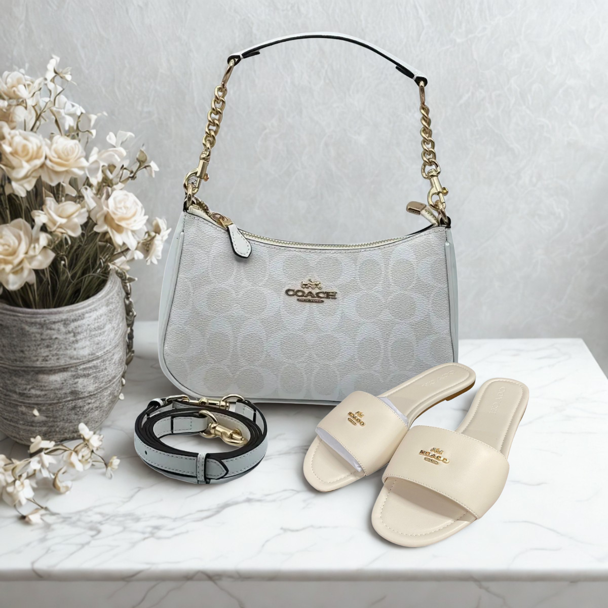 SET COACH – LOCKUP LEATHER SLIDE SANDAL & TERI SIGNATURE CANVAS BAG