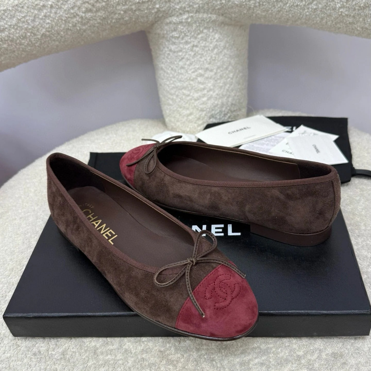 CHANEL 25A BALLET FLATS DARK RED CHOCOLATE SUEDE
