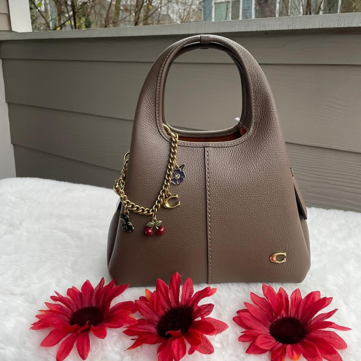 COACH LANA SHOULDER 23 BROWN